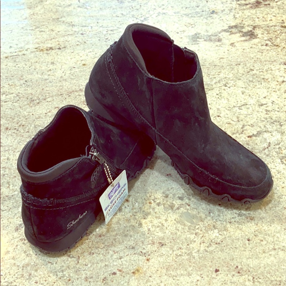 Skechers Suede Boot - So comfy & brand new!!